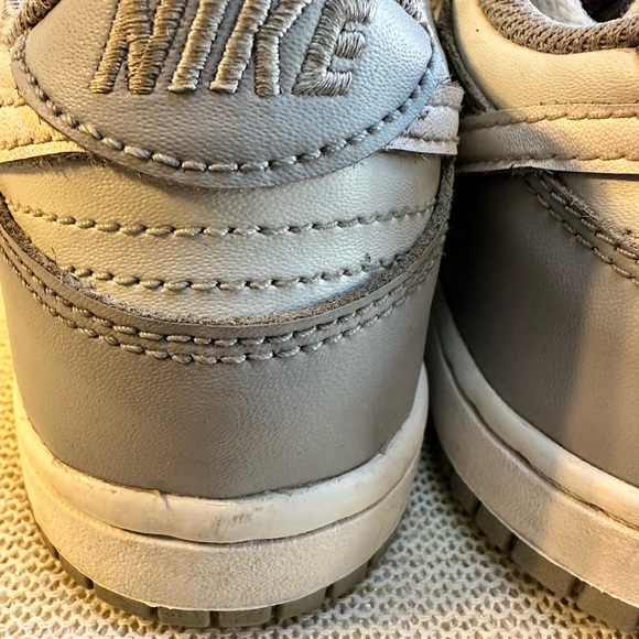Nike Dunk Low Pure Platinum Two Tone Grey | Kid Size 1Y| Pre-loved - Picture 5 of 16